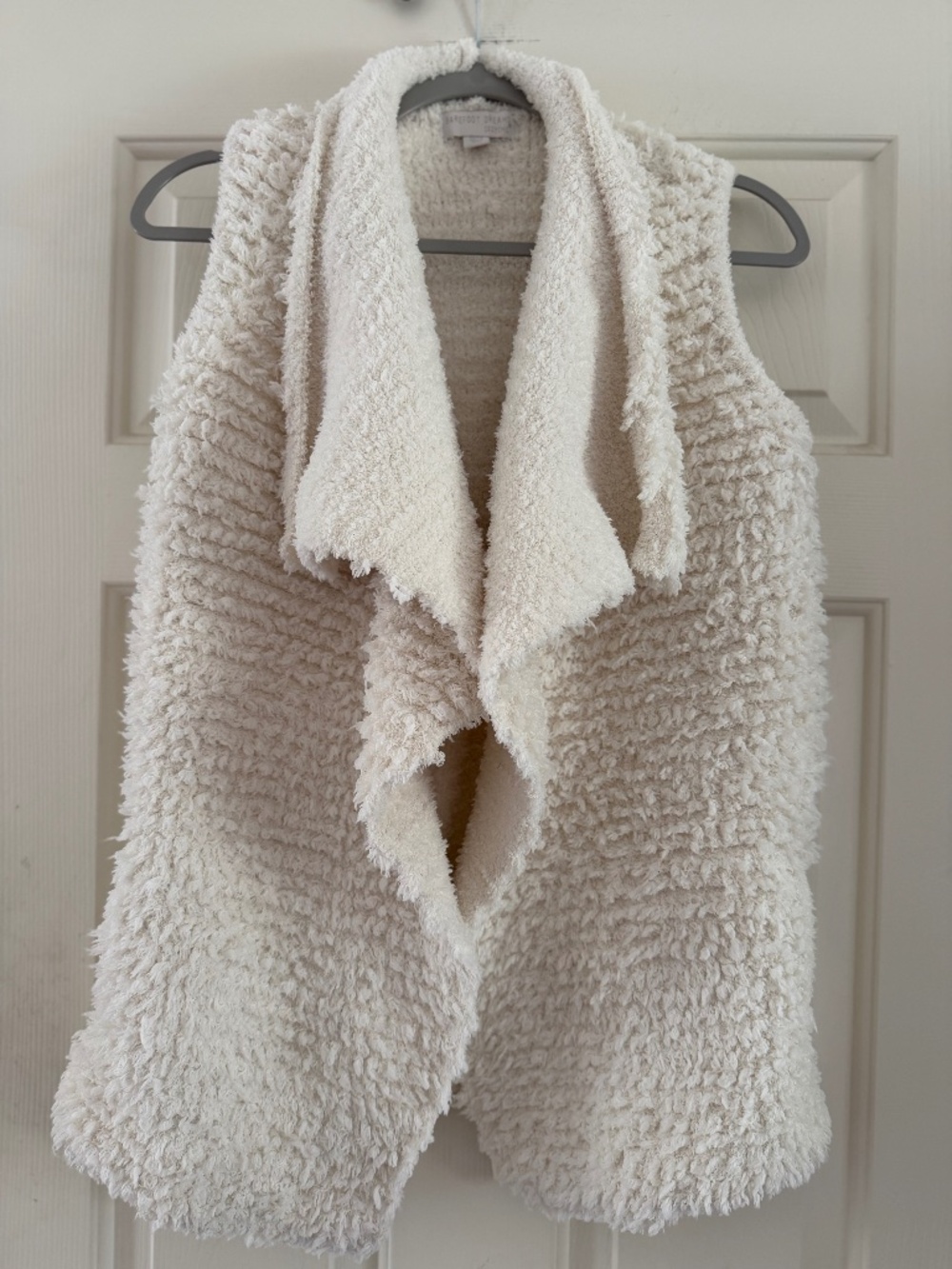 Women's Barefoot Dreams Ivory Vest. Size L/XL (12/14)
